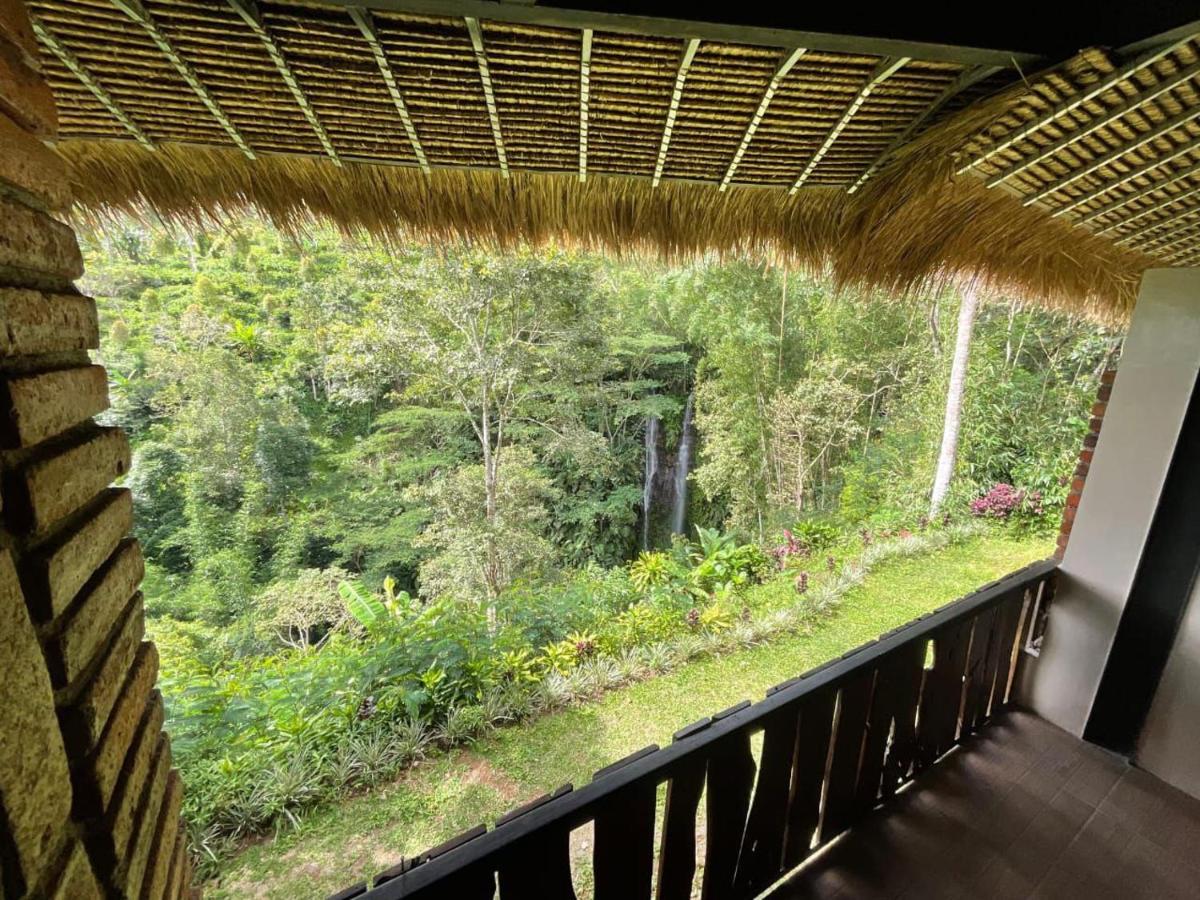 Munduk Tutub Waterfall View ภายนอก รูปภาพ